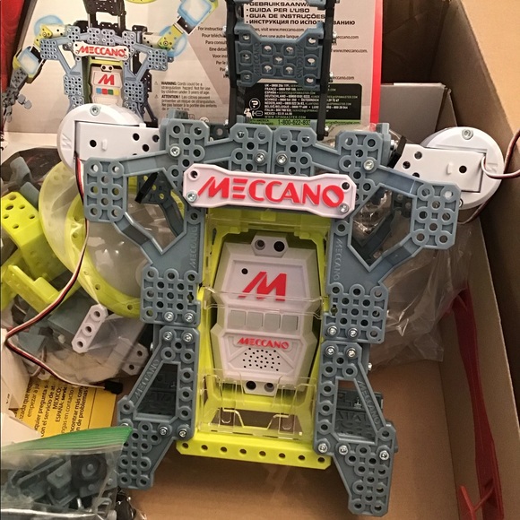 Robot - Picture 6 of 6